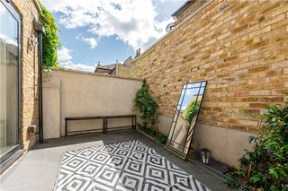 Purves Road, London, NW10