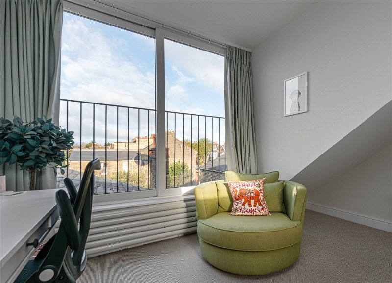 Wrentham Avenue, London, NW10