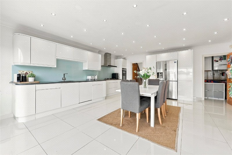 Dorchester Avenue, London, N13