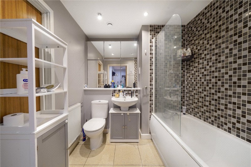 Uxbridge Road, London, W13