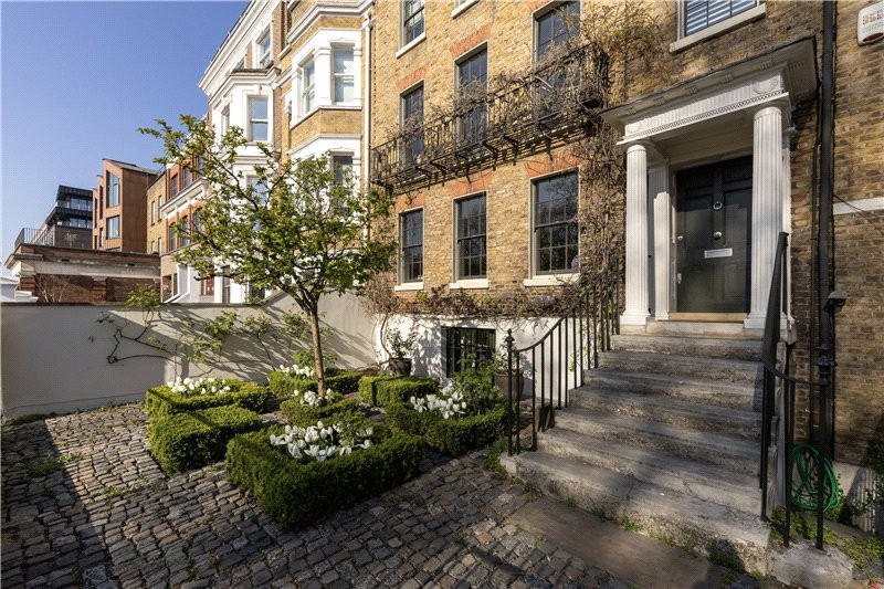 Kennington Park Road, London, SE11