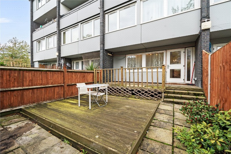 Canute Gardens, London, SE16