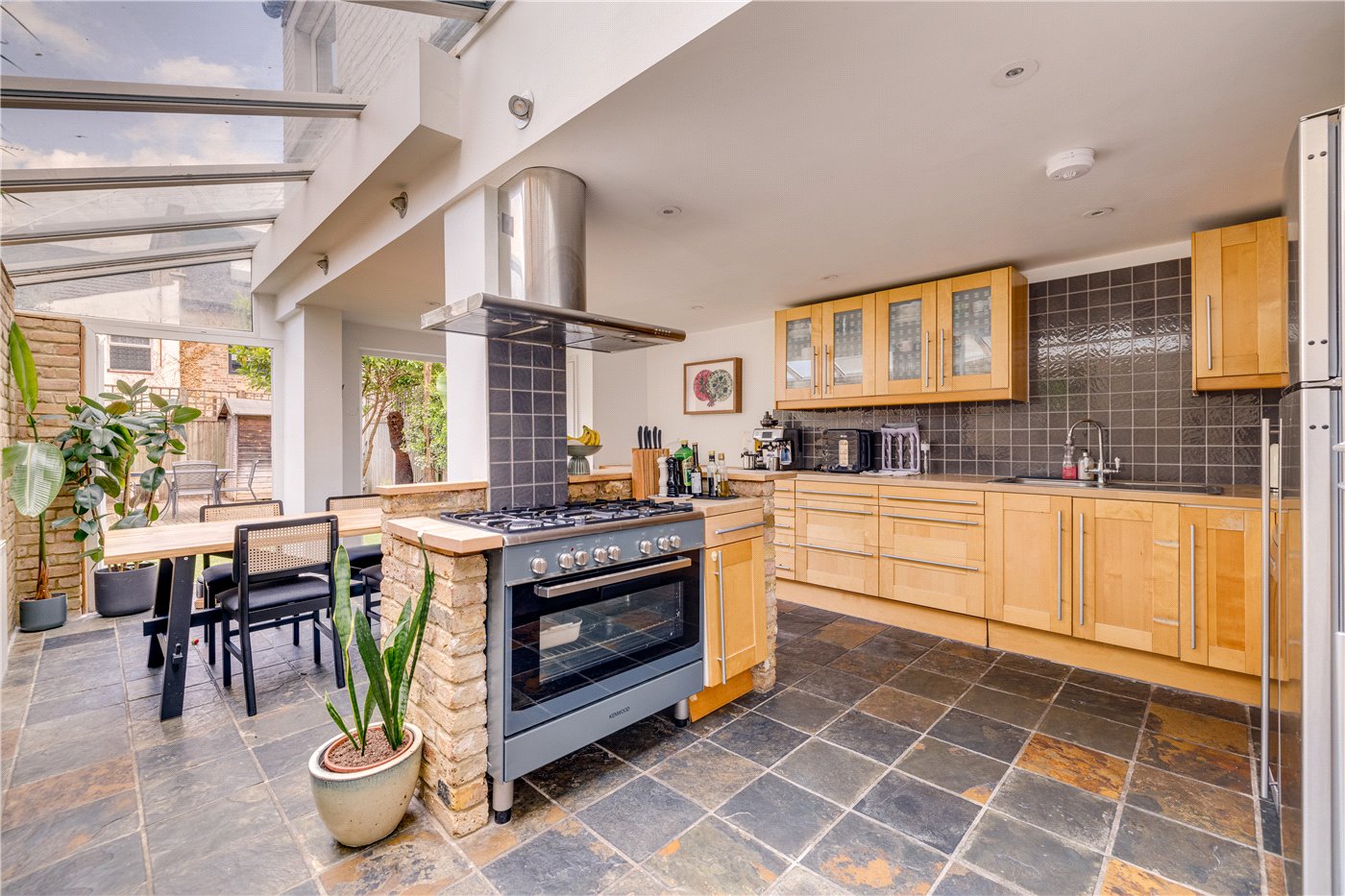Tasso Road, London, W6