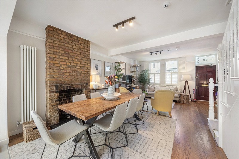 Brookwood Road, London, SW18