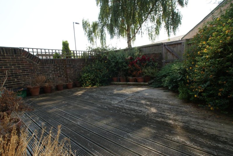 Caradon Way, London, N15