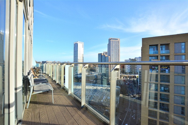 Loampit Vale, London, SE13