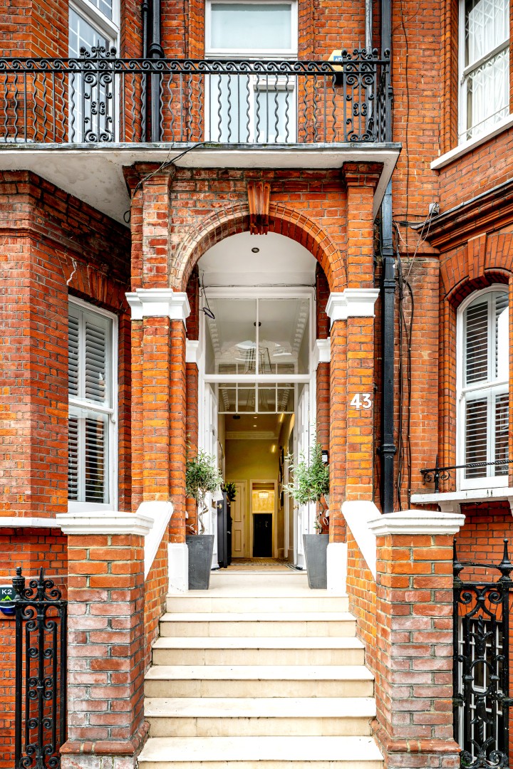 Rosary Gardens, London, SW7
