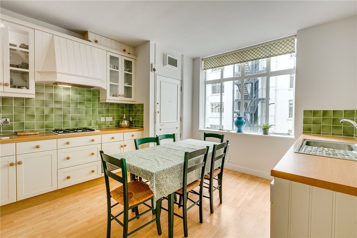 3 bedroom property for sale in Rivermead Court, Ranelagh Gardens