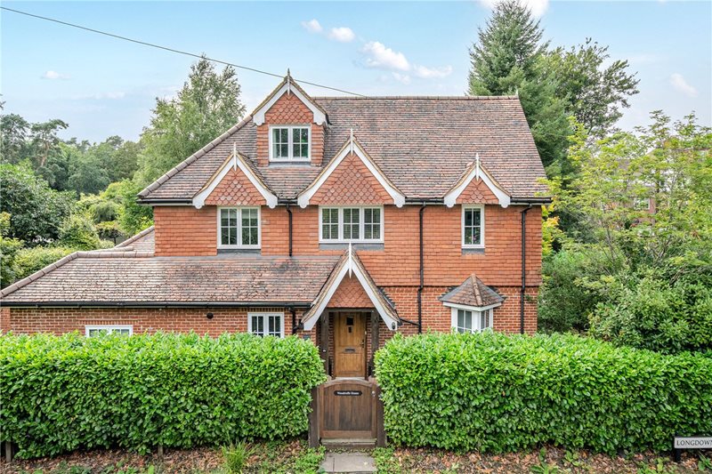 Longdown Road, Lower Bourne, Farnham, Surrey, GU10