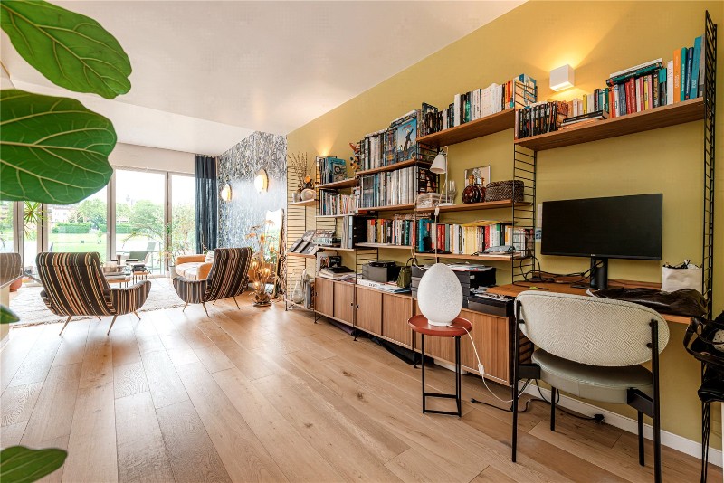 Pangbourne Avenue, London, W10
