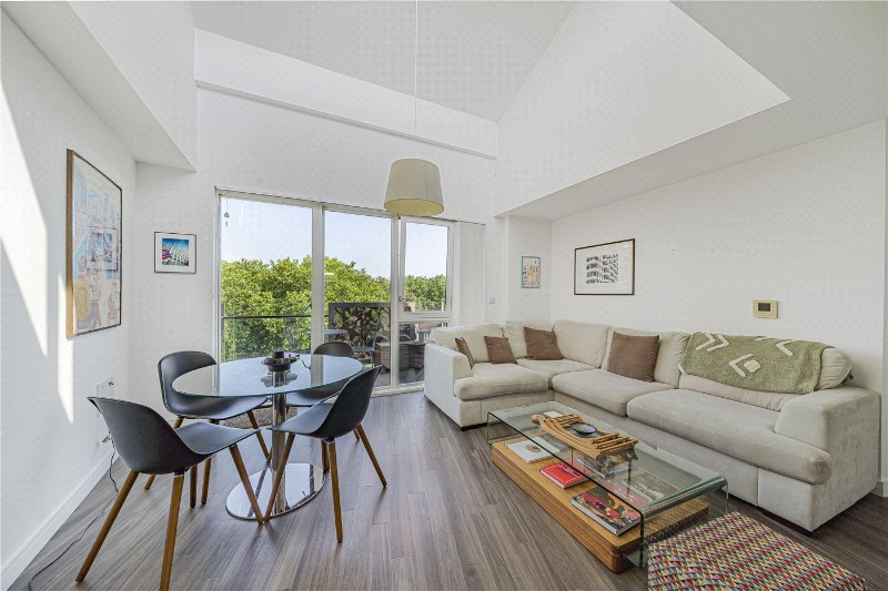 Blondin Way, London, SE16