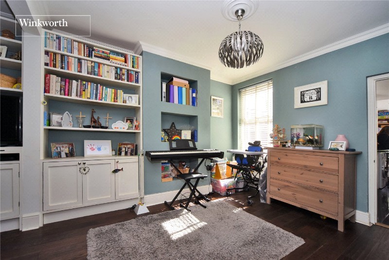 Tharp Road, Wallington, SM6