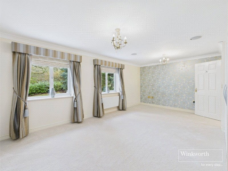 Rosyth Gardens, Newbury, Berkshire, RG14