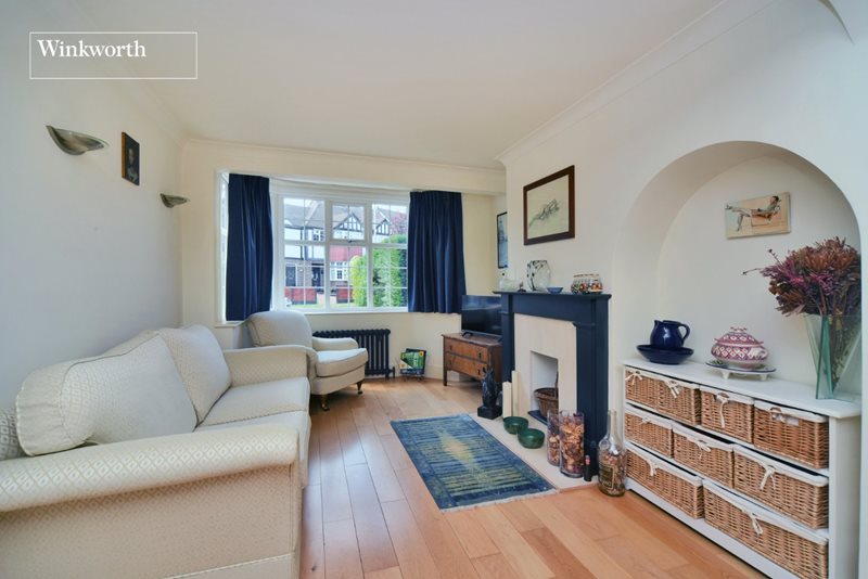 Kingshill Avenue, Worcester Park, KT4