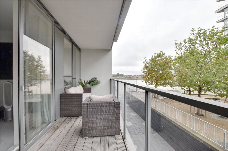Granite Apartments, 30 River Gardens Walk, Greenwich, London, SE10