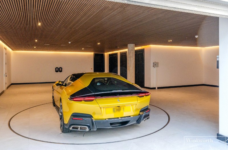 Wentworth Drive, Wentworth Estate, Virginia Water, Surrey, GU25