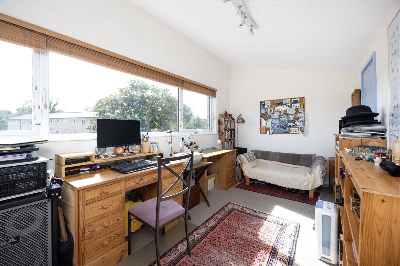 Kingslawn Close, London, SW15