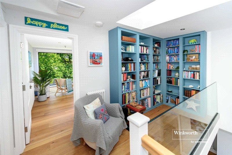 Bute Drive, Highcliffe, Christchurch, BH23