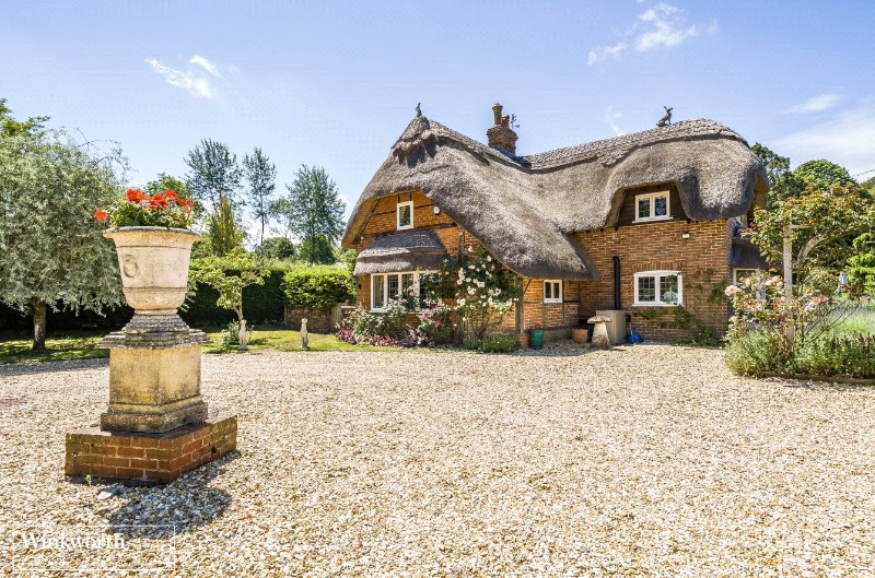 Tunworth, Hampshire, RG25