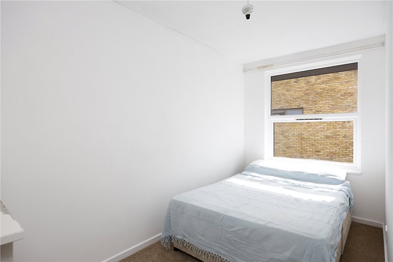 Normanby Close, London, SW15