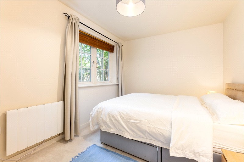 Sutherland Grove, London, SW18
