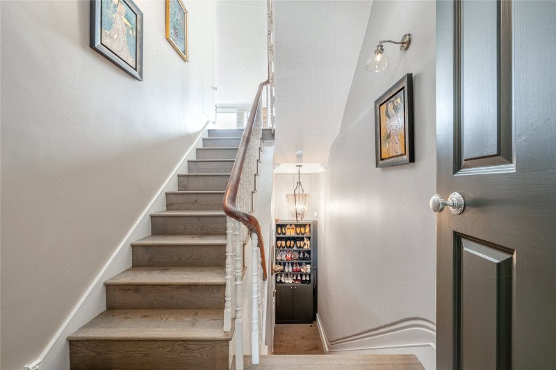 Warwick Avenue, London, W9