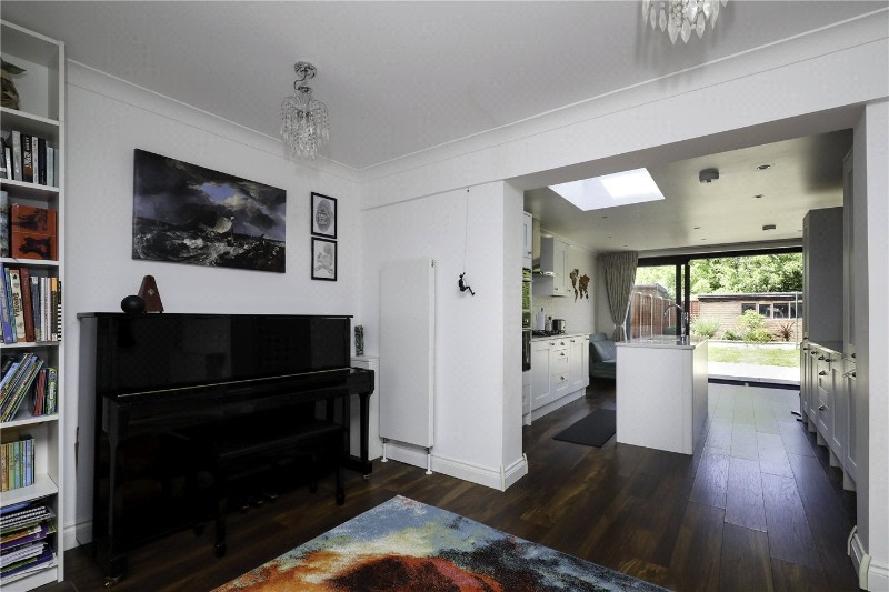 Saxon Drive, London, W3