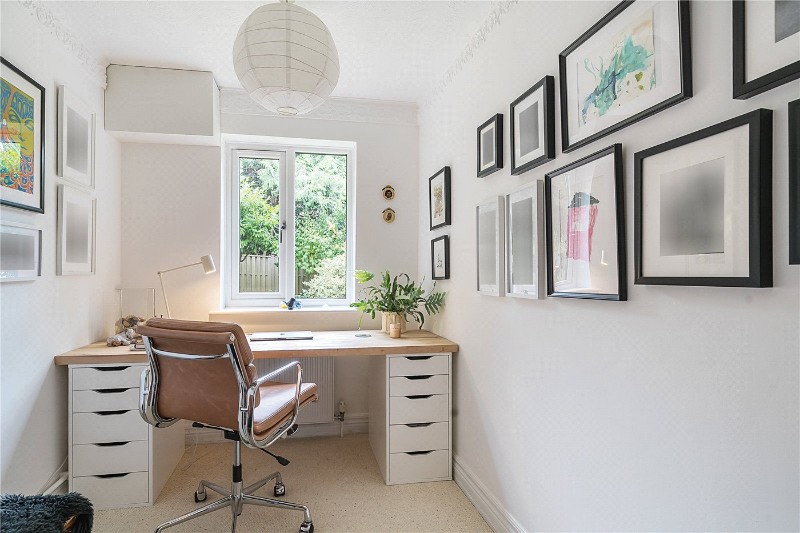 Benett Gardens, Shaw, Newbury, Berkshire, RG14