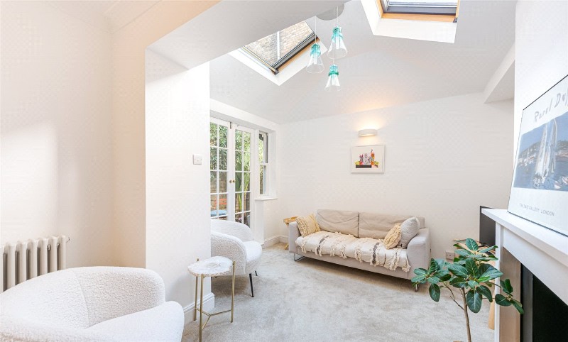 Charlwood Street, London, SW1V