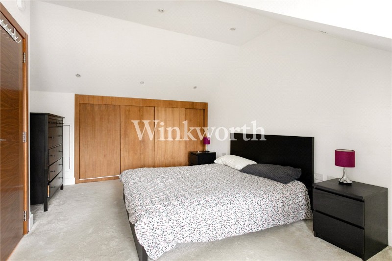 Belz Drive, London, N15