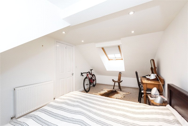 Cruikshank Street, London, WC1X