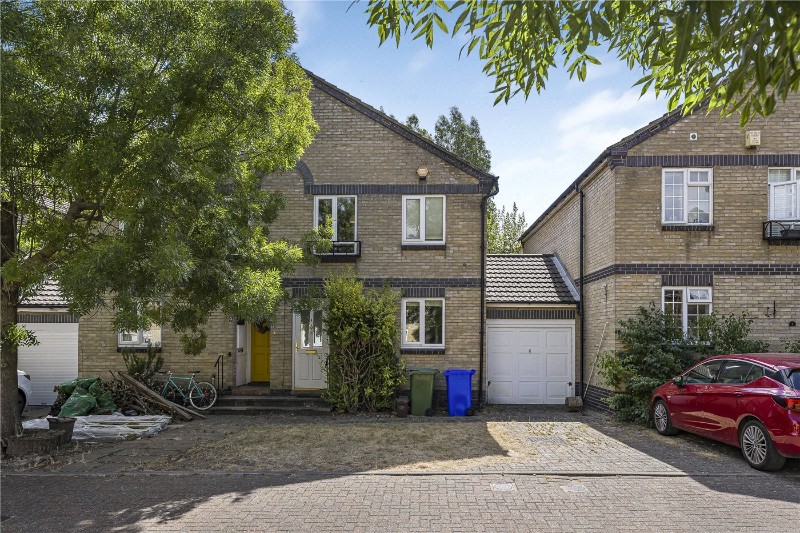 Chargrove Close, London, SE16