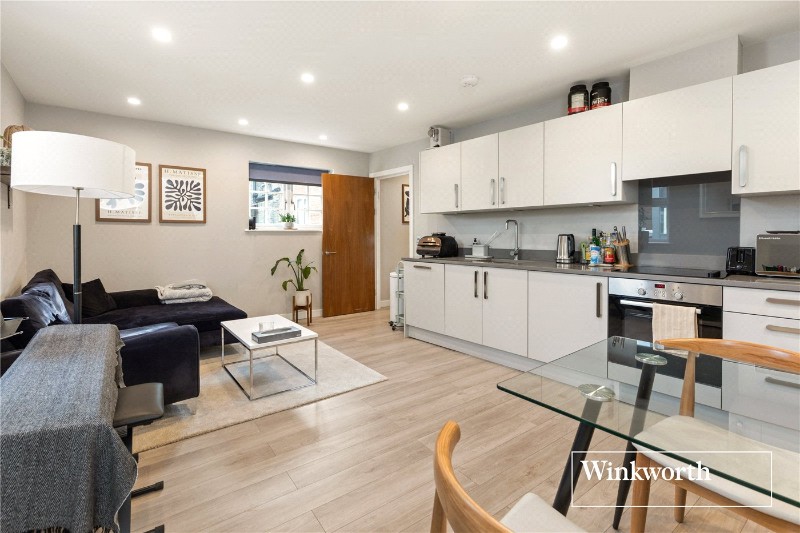 Cornwall Avenue, Finchley, London, N3