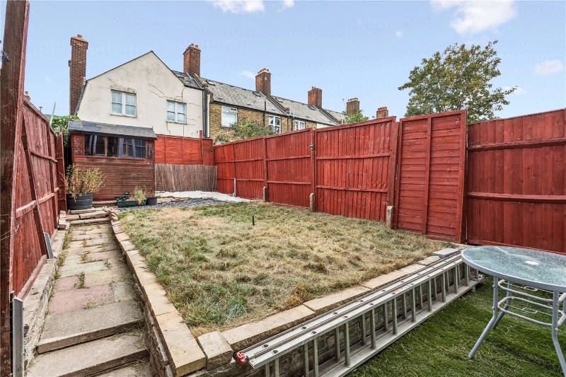 Lessingham Avenue, London, SW17