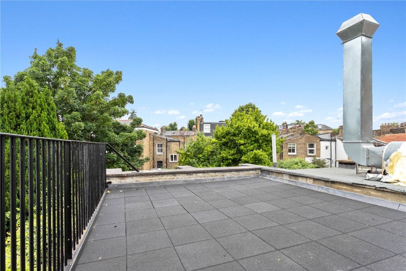 Green Lanes, Newington Green, N16