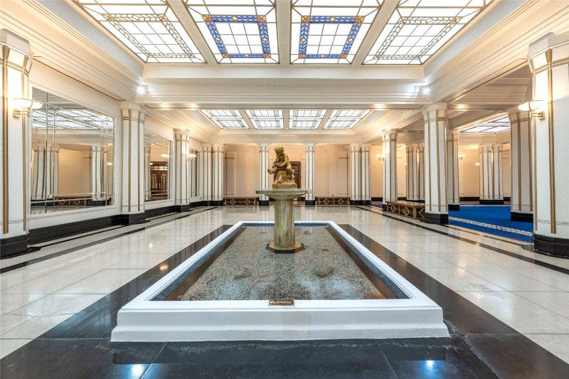 Berkeley Court, Marylebone Road, London, NW1