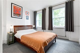 Kennington Park Road, London, SE11