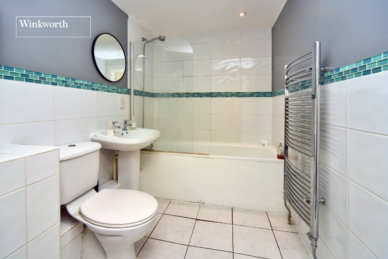 Colborne Way, Worcester Park, KT4