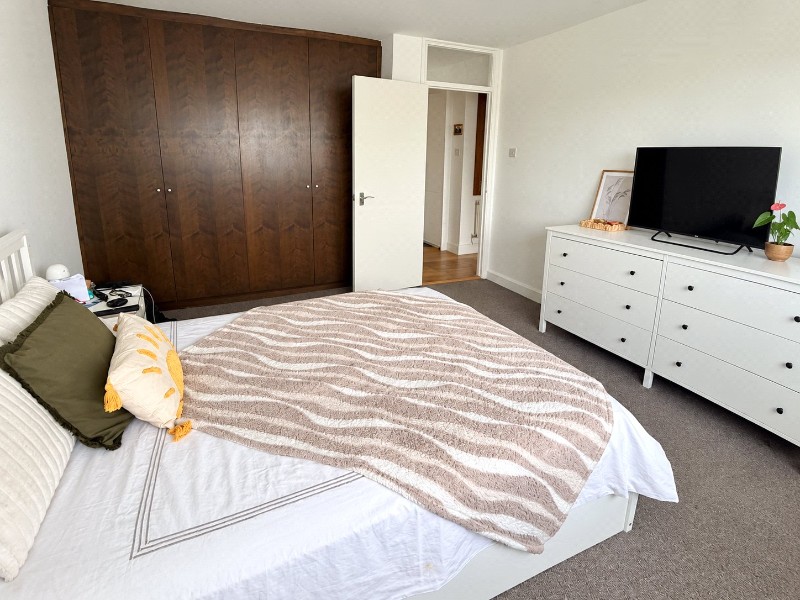 Beaufort Court, Somerset Road, New Barnet, EN5