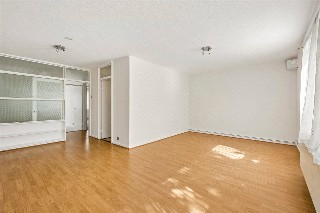 Holden Road, Woodside Park, London, N12