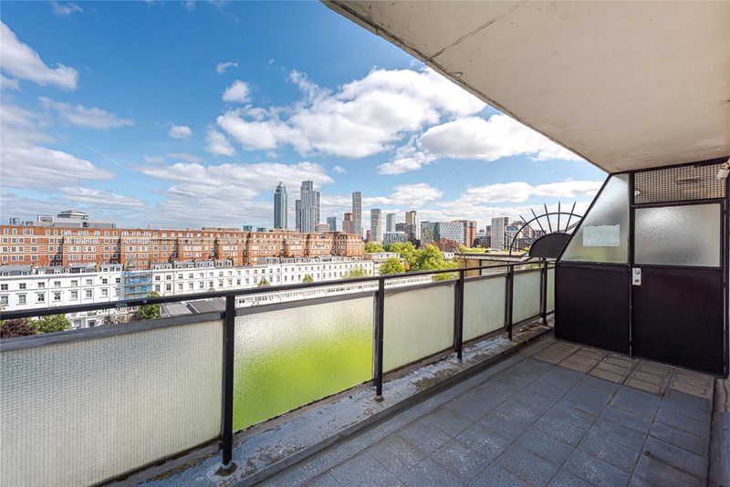 Churchill Gardens, London, SW1V