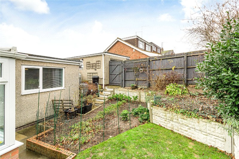 Highlands Avenue, Northampton, NN3