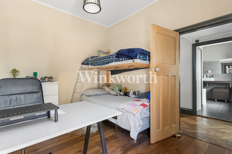 Sylvan Avenue, London, N22