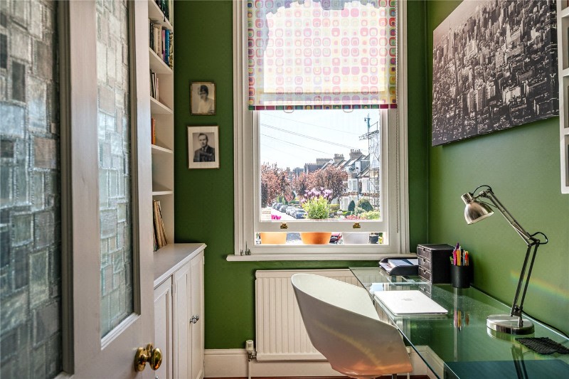 Deronda Road, London, SE24