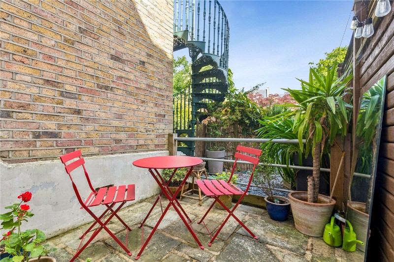 Forburg Road, London, N16