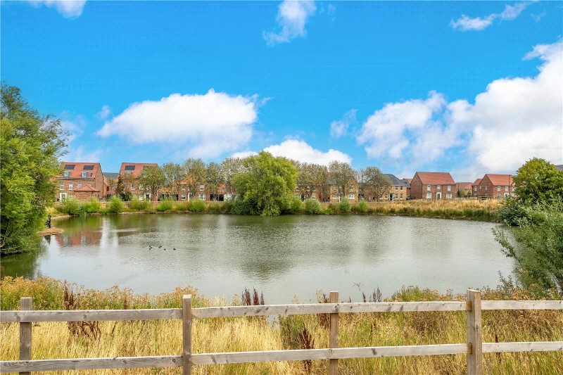 Bates Close, Bourne, Lincolnshire, PE10