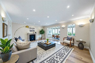 Spencer Walk, London, NW3