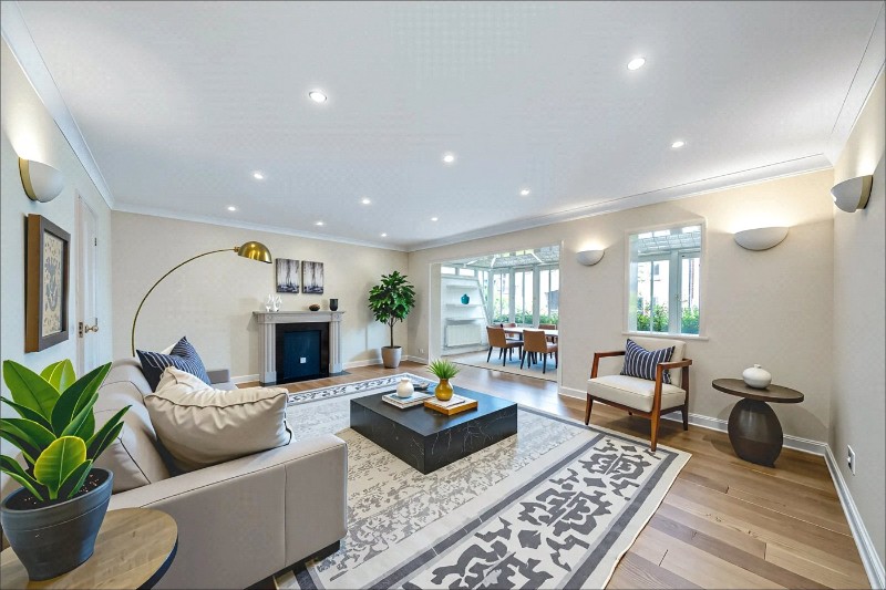 Spencer Walk, London, NW3