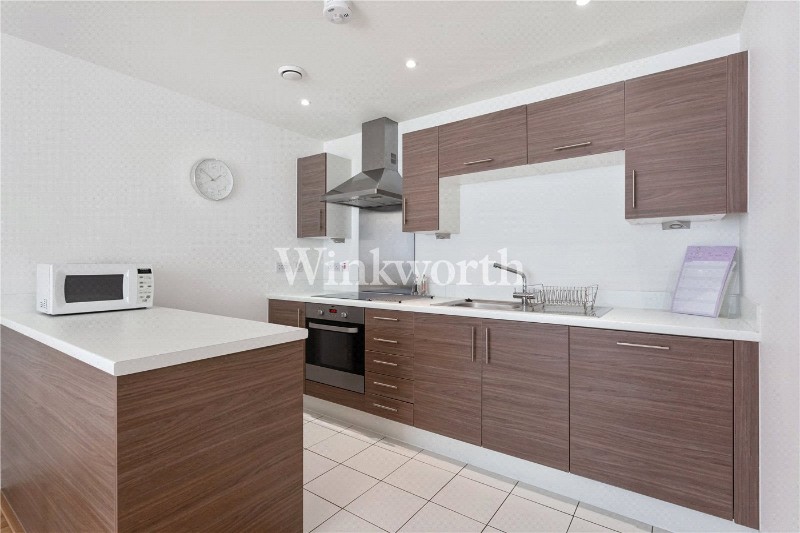 Merlin Heights, London, N17