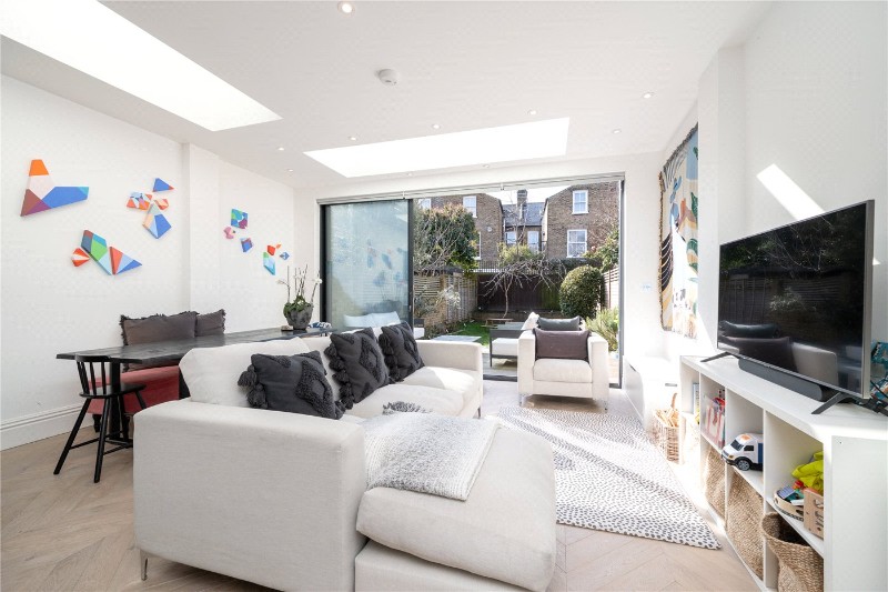 Chelverton Road, London, SW15